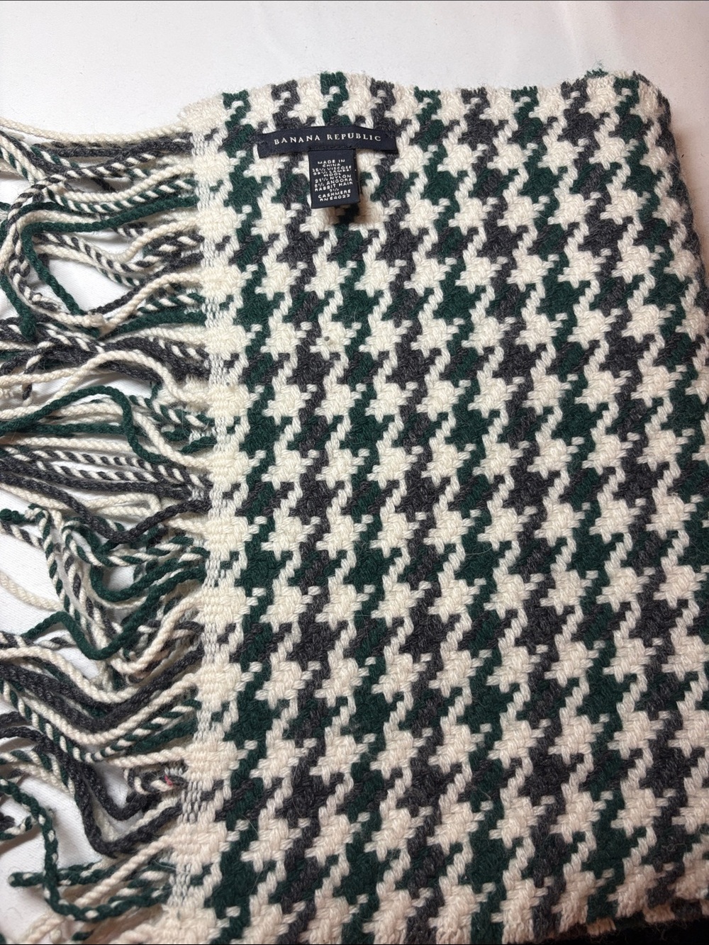 Banana Republic Green/Gray/Cream Viscose/Wool Blend Houndstooth Scarf 12”x68”